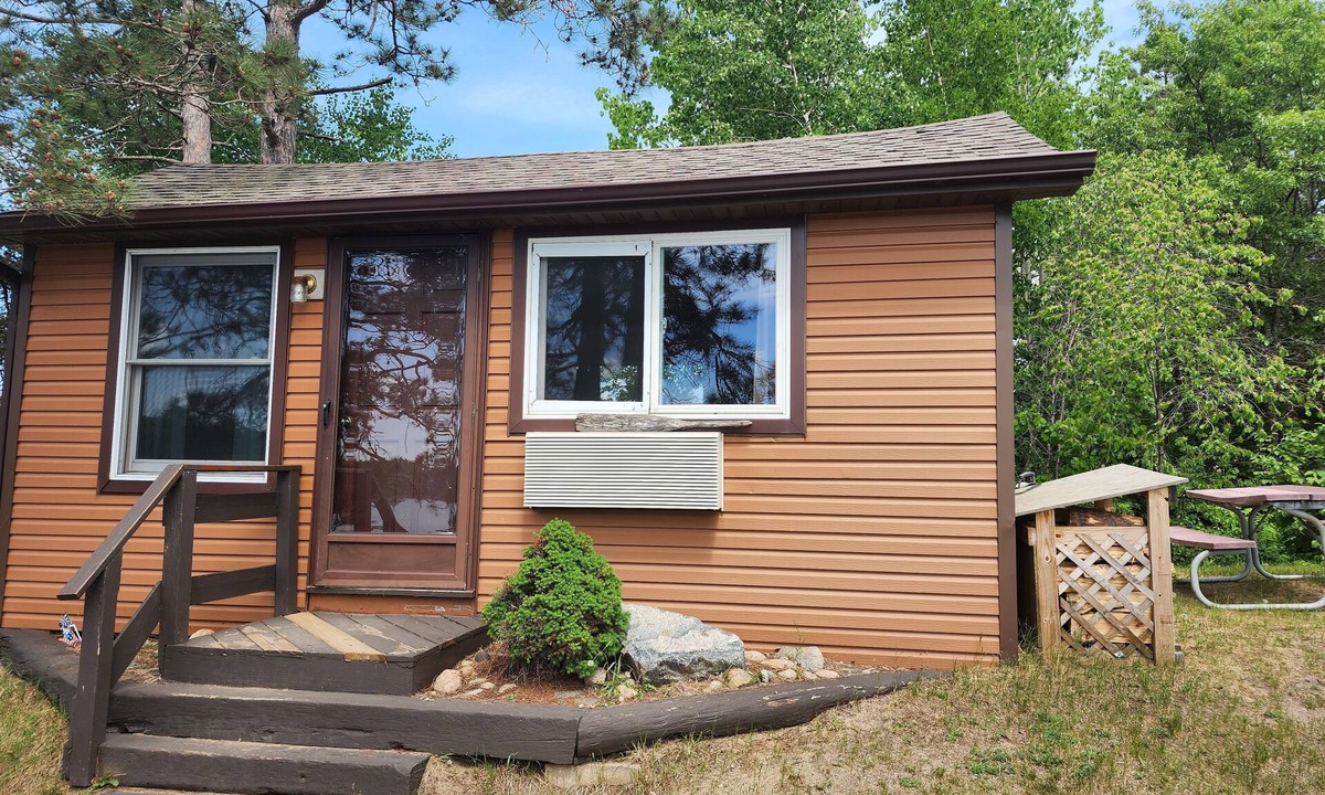 Nevis Resort | East Crooked Lake Cabin 1