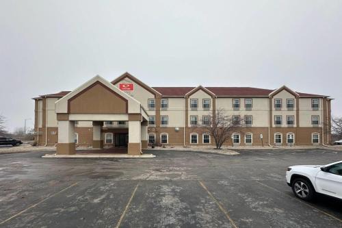 Monee Hotel | Econo Lodge Inn & Suites