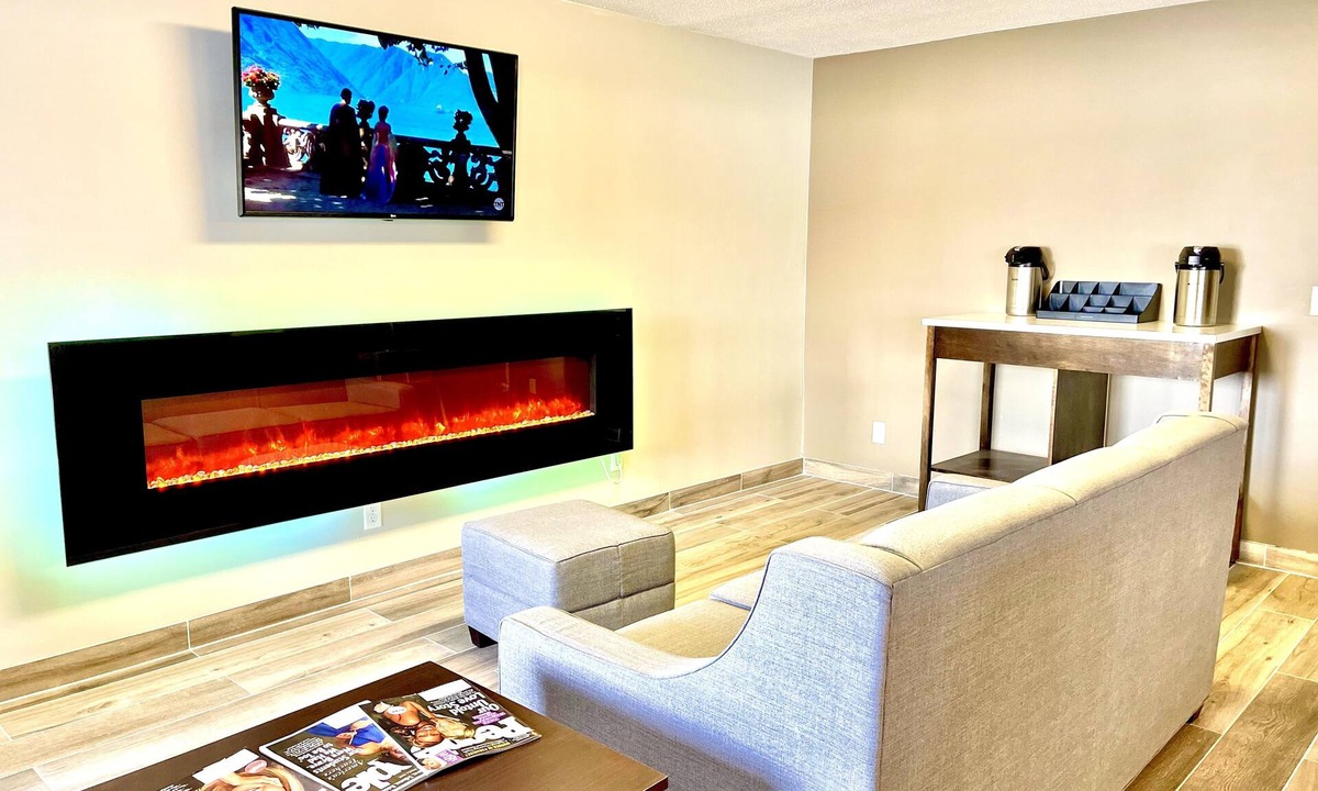 Williston Hotel | Econo Lodge Williston