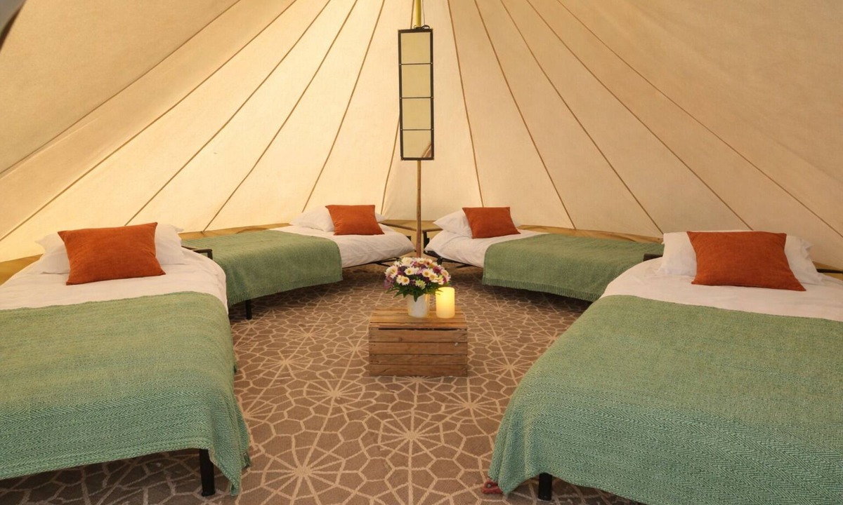 Craiglockhart RV Rental | Edinburgh Festival Glamping - Calton Retreat