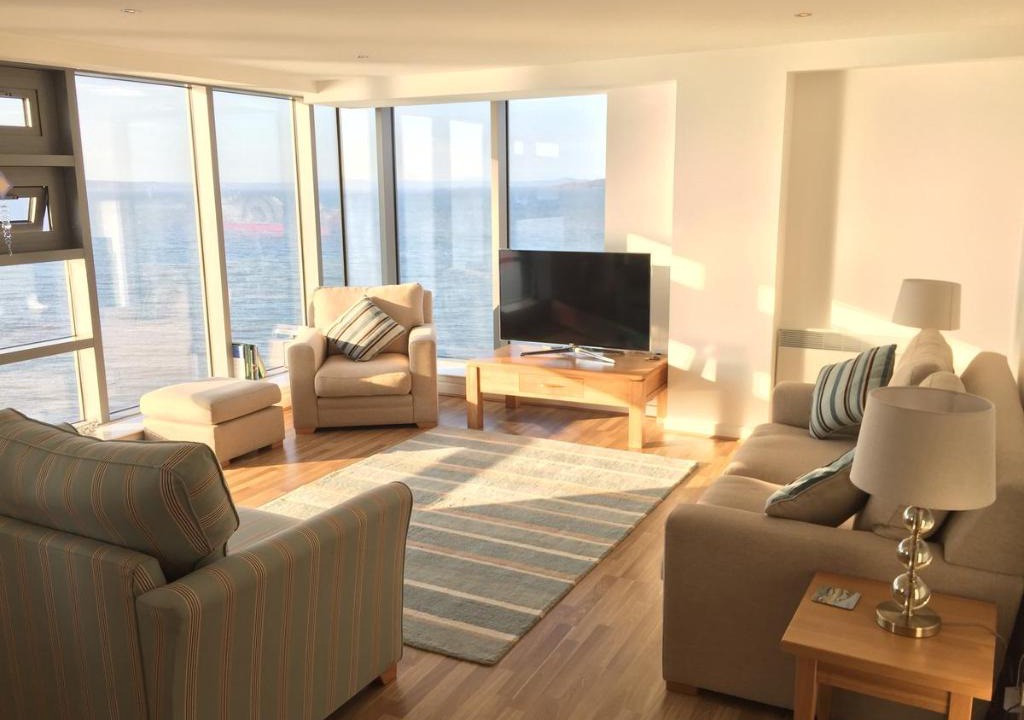Newhaven Apartment | Edinburgh Western Harbour
