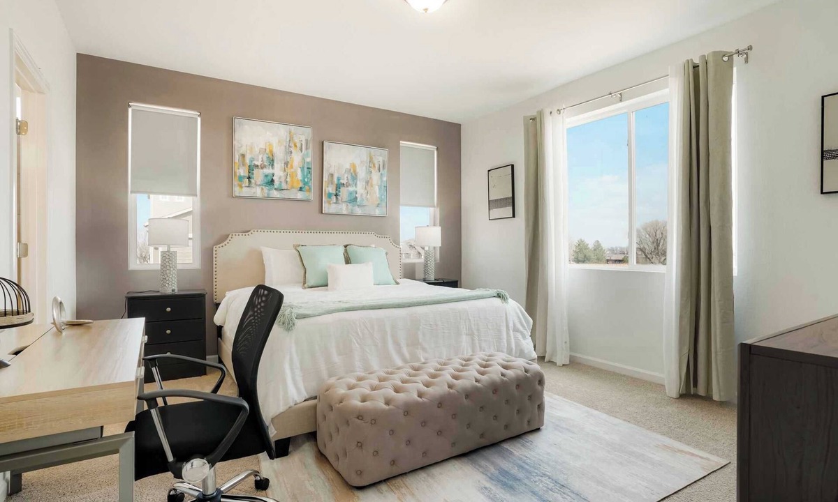 Longmont House | Elegant 3BR Home｜Family-Friendly w/Garage & Flexible Lease Terms #41712