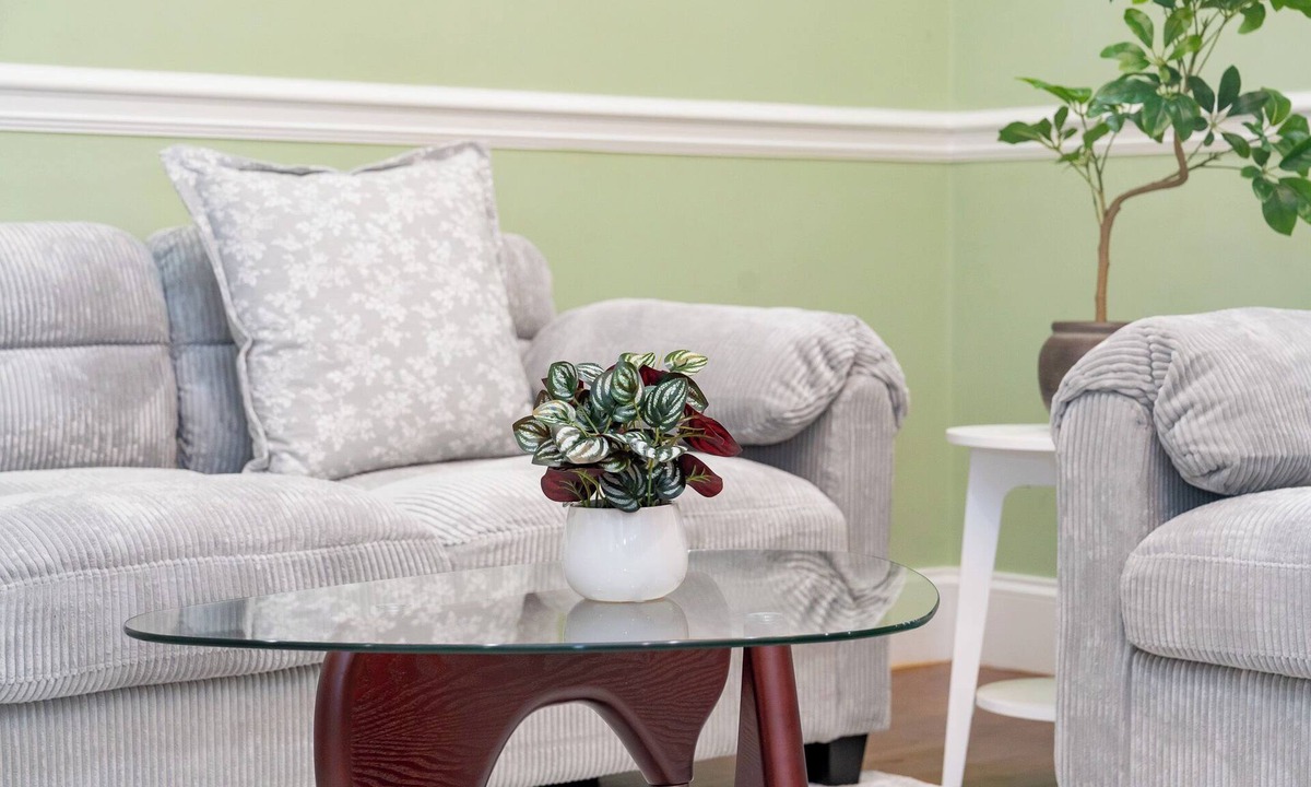 St. Marks House | Elegant 5BR House Near Boston/King Beds + 5 Free parking