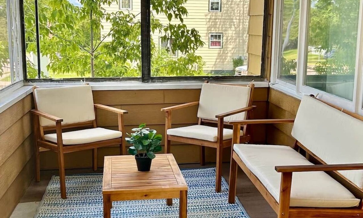 Ely House | Ely Camp Haus - Vintage home in Downtown Ely