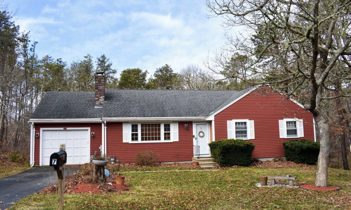 South Dennis House | Enjoy a relaxing getaway in this spacious 3-bedroom, 2-bathroom home