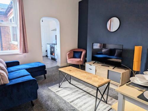 South Shields Apartment | Enjoy a spacious 3 BR w your family and friends