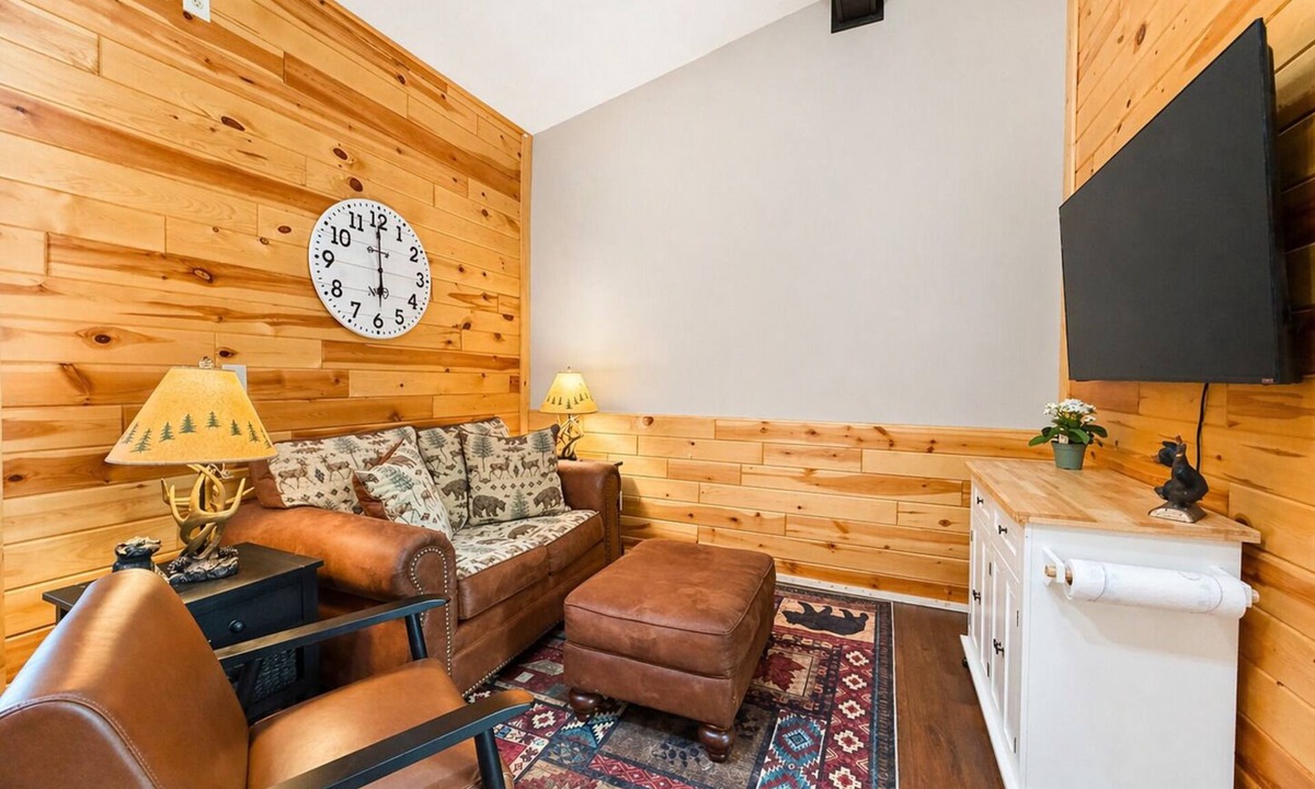 Hill City House | Enjoyable 1-bedroom poolside townhome