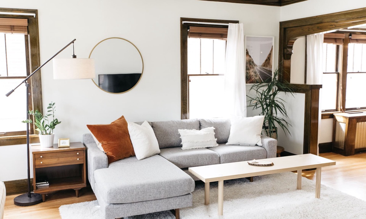 Highland House | Entire Home - Fenced Yard - Fast Wi-Fi - Quiet