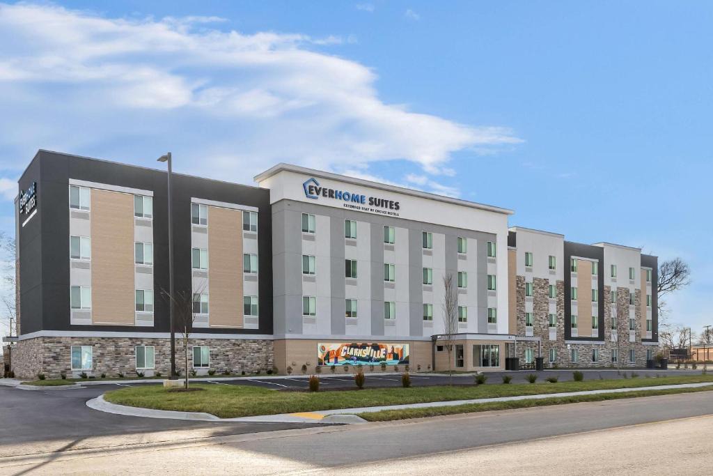 Clarksville Hotel | Everhome Suites Clarksville Ft Campbell Area by Choice Hotels