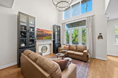 East Market District Apartment | Exquisite Condo with Views in Trendy NuLu District