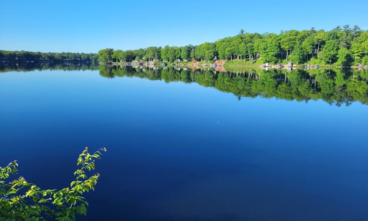 Newaygo Cottage | Fabulous 9-bedroom cottage 1,2,3,4&5
