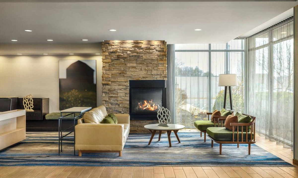 Athens Hotel | Fairfield Inn & Suites Athens