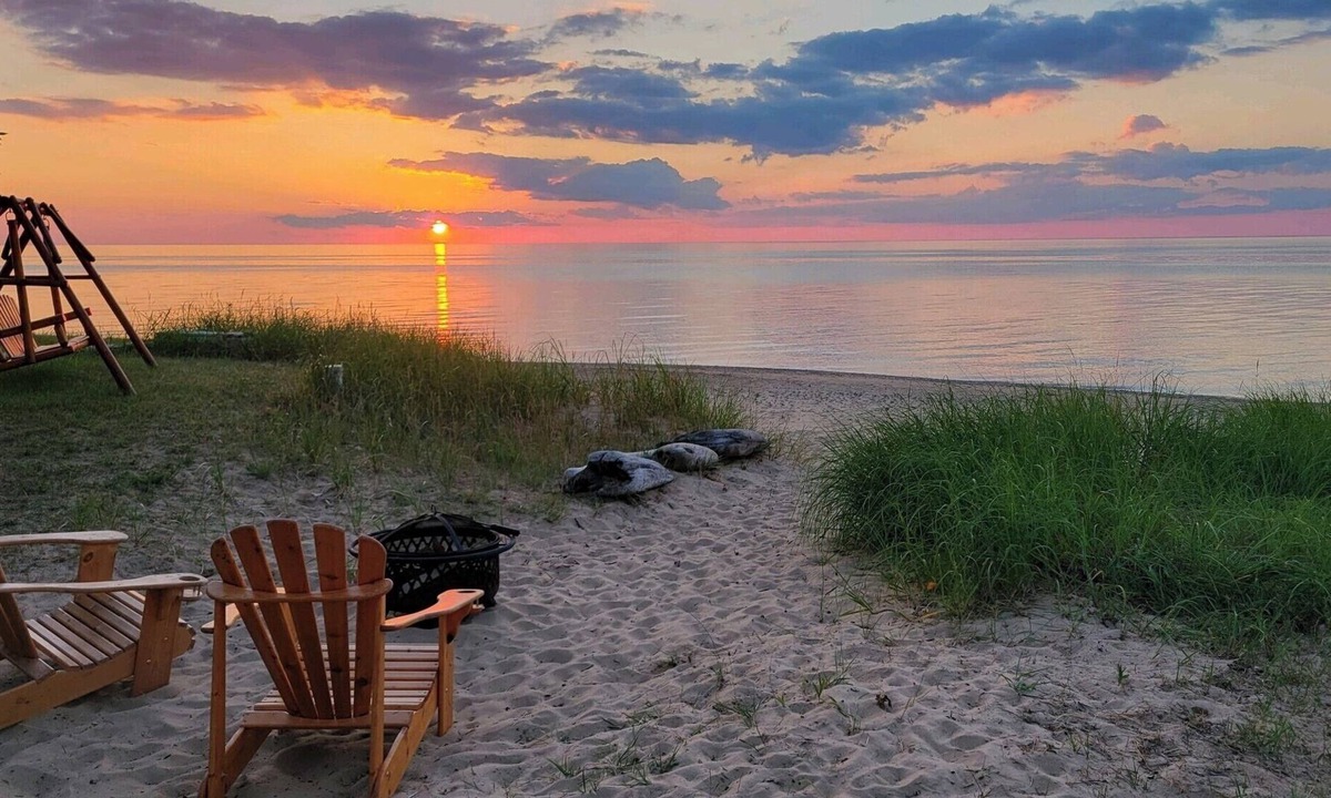 Port Austin House | Family Friendly Lake House with Private Beach and Spectacular Sunset Views