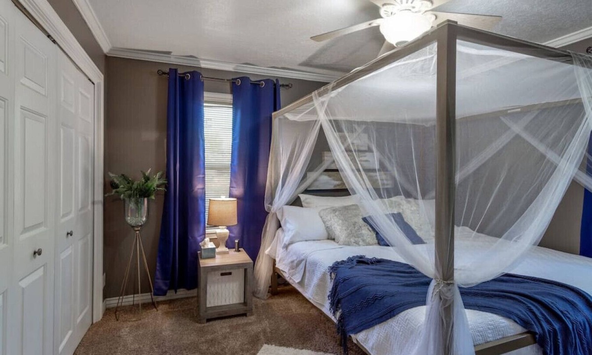 Ogden House | Family Fun | Hot Tub | Games | 2 Kitchens | Pets