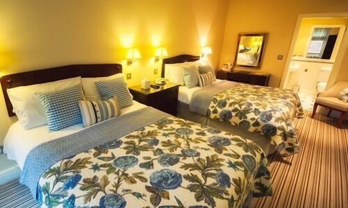 Gateshead Hotel | Family room-Deluxe-Ensuite