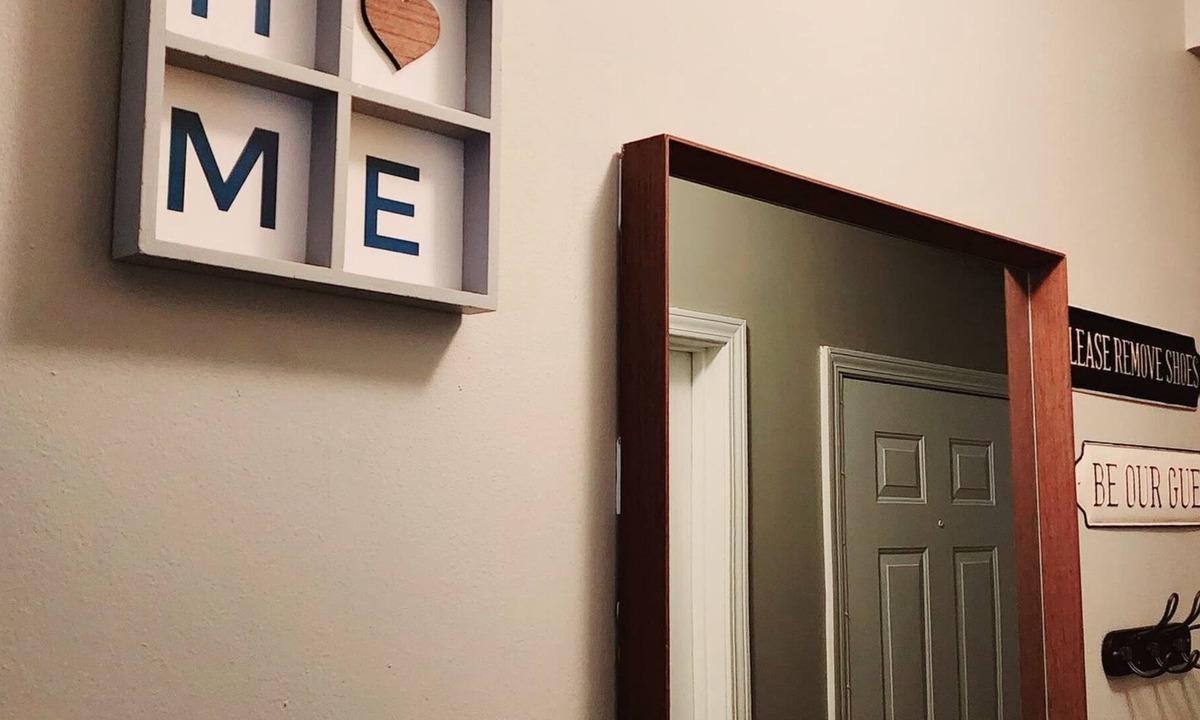 Fort Wayne Apartment | Family size condo within 5 min of shopping, entertainment and outdoor activities