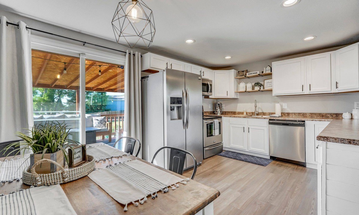 Cimarron Hills Cottage | Family Vacation Home With Trampoline