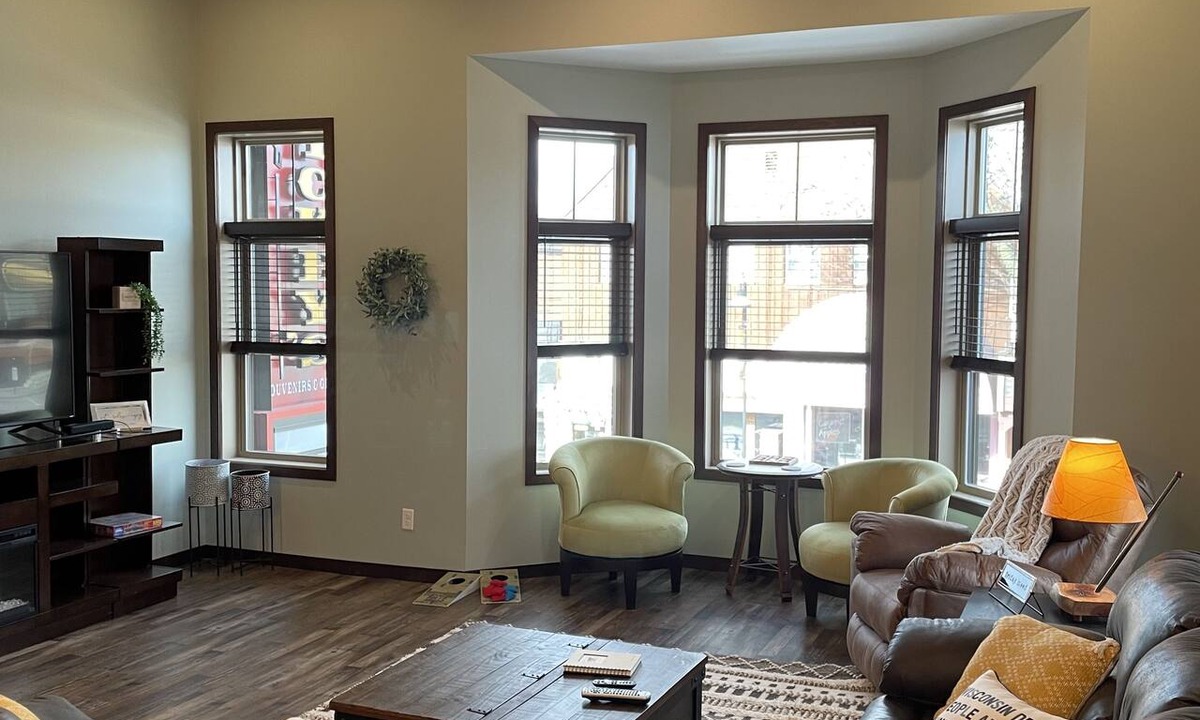 Wisconsin Dells Apartment | Fantastic Location! Downtown Wisconsin Dells