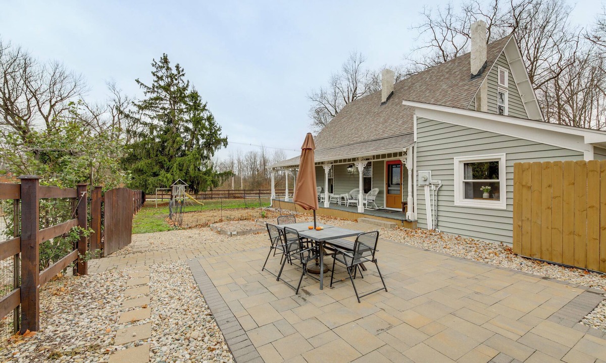 Zionsville House | Fire Pit & Playset! 1880's Zionsville Farmhouse