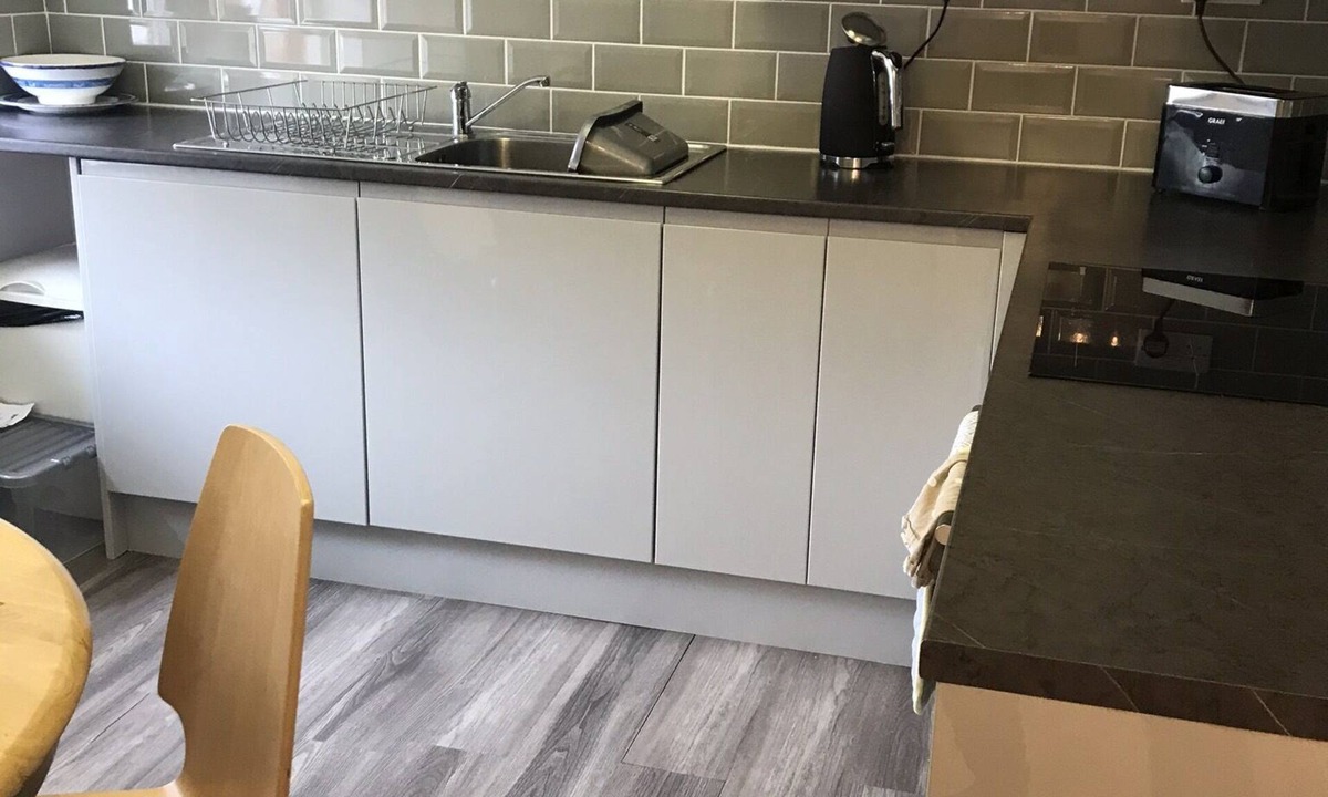 Dalston Apartment | Flat 1 22 the square Dalston homely
