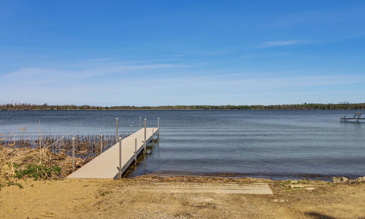Puposky Cabin | For Anglers & Boaters! Beachfront Gull Lake Cabin
