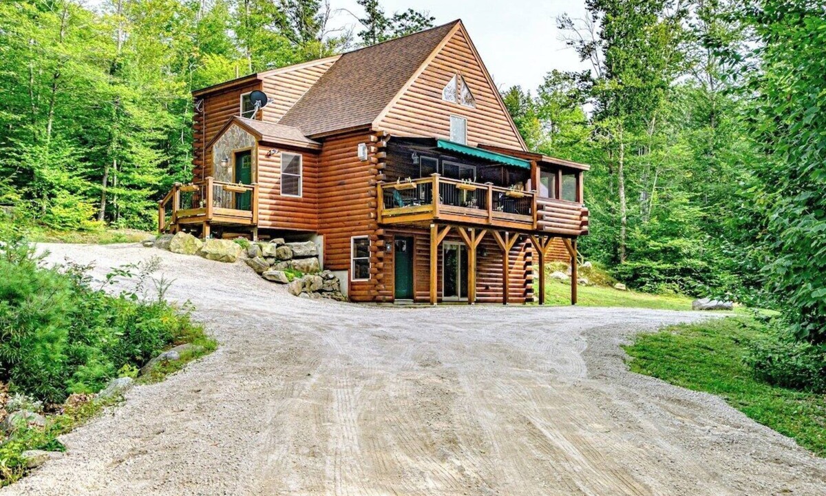 South Pond Shores House | Forrest Lane · Forrest Cabin Cozy Cabin tucked in the Trees