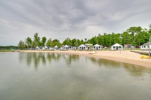 Cedarville House | Free Boat Rentals! Beachside Les Cheneaux Cabin