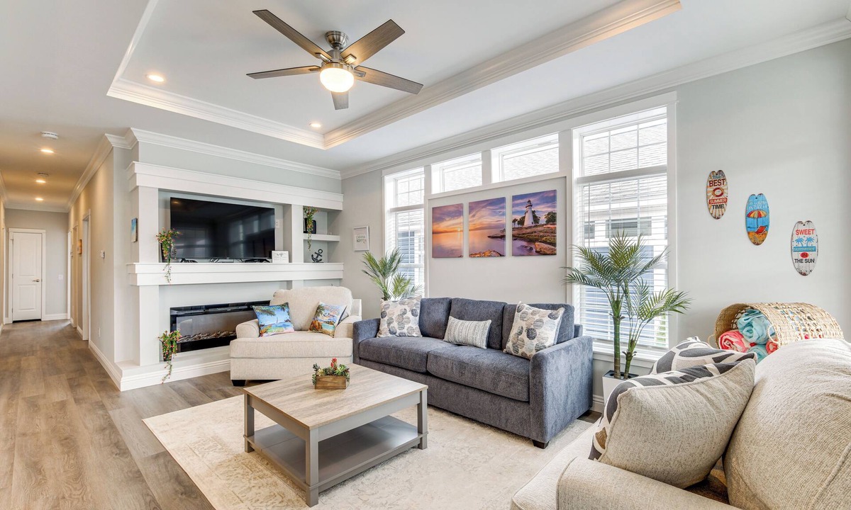 Marblehead House | Furnished Screened Porch: Baypoint Resort Home!