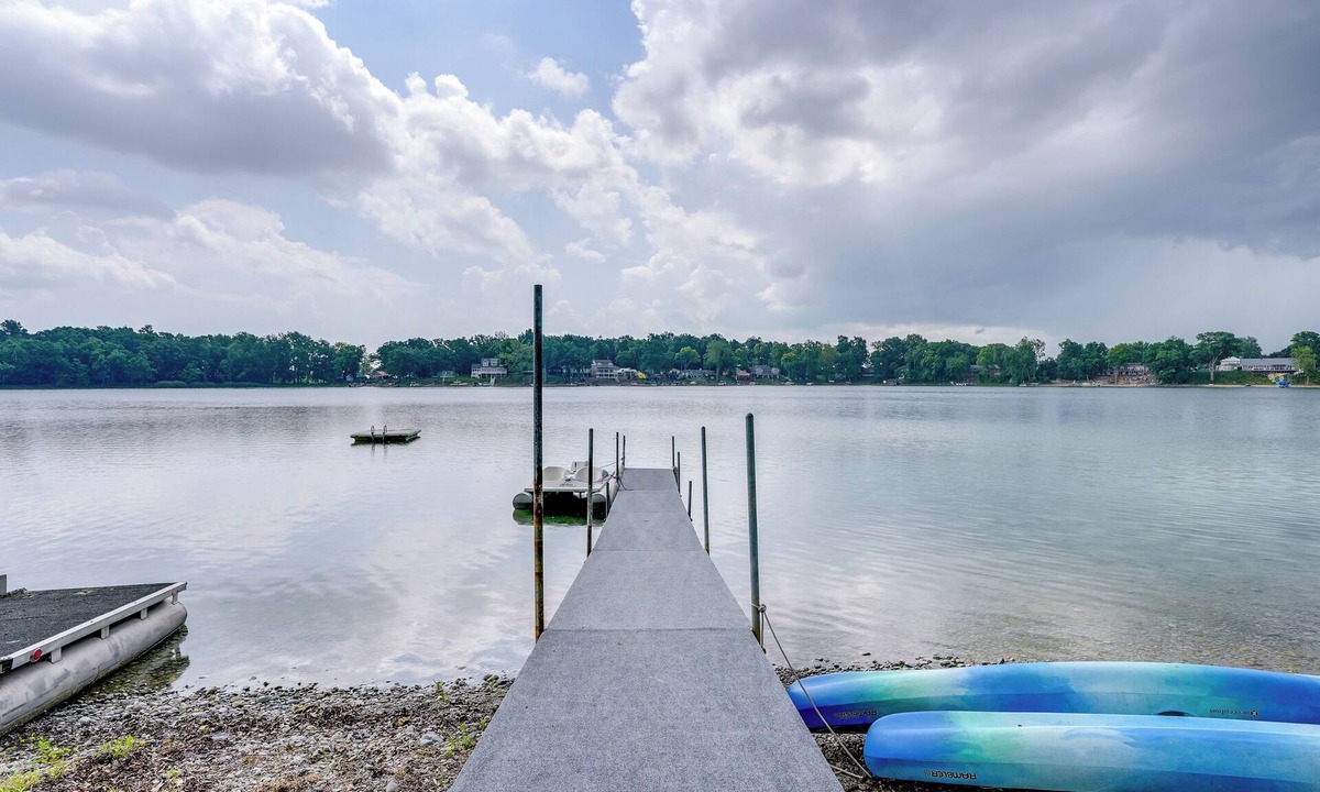Bronson House | Game Room & Outdoor Fun - Gilead Lake Getaway!