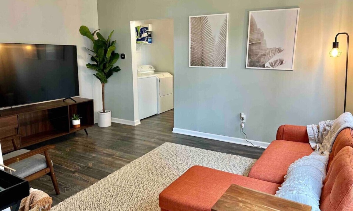 Near Eastside House | Gateway to Indy: Modern 1 BR