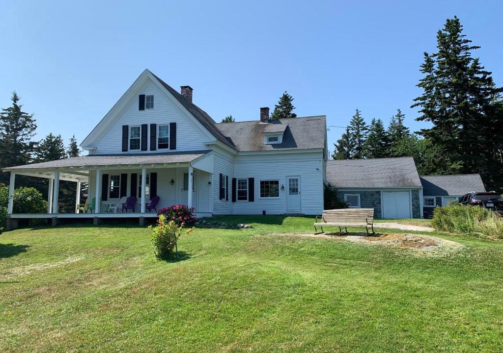 Stonington House | Geary House at Fifield Point