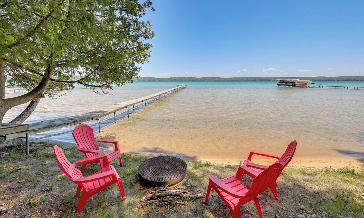 Glen Arbor House | Glen Arbor Home w/Glen Lake Access & Shared Dock!