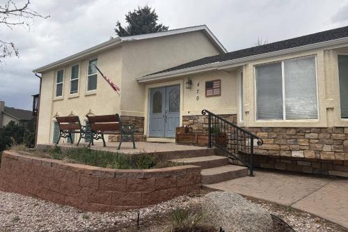 Gleneagle House | Glen Eagles Cozy Queen