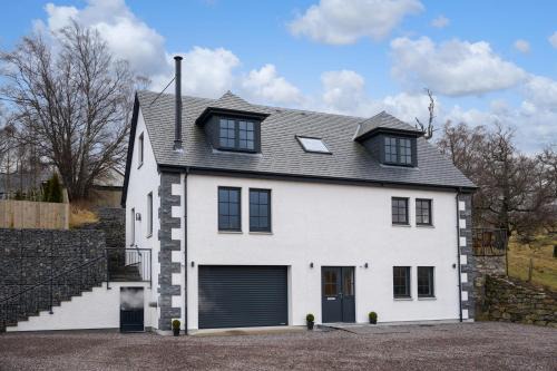 Woodend House | Glenview