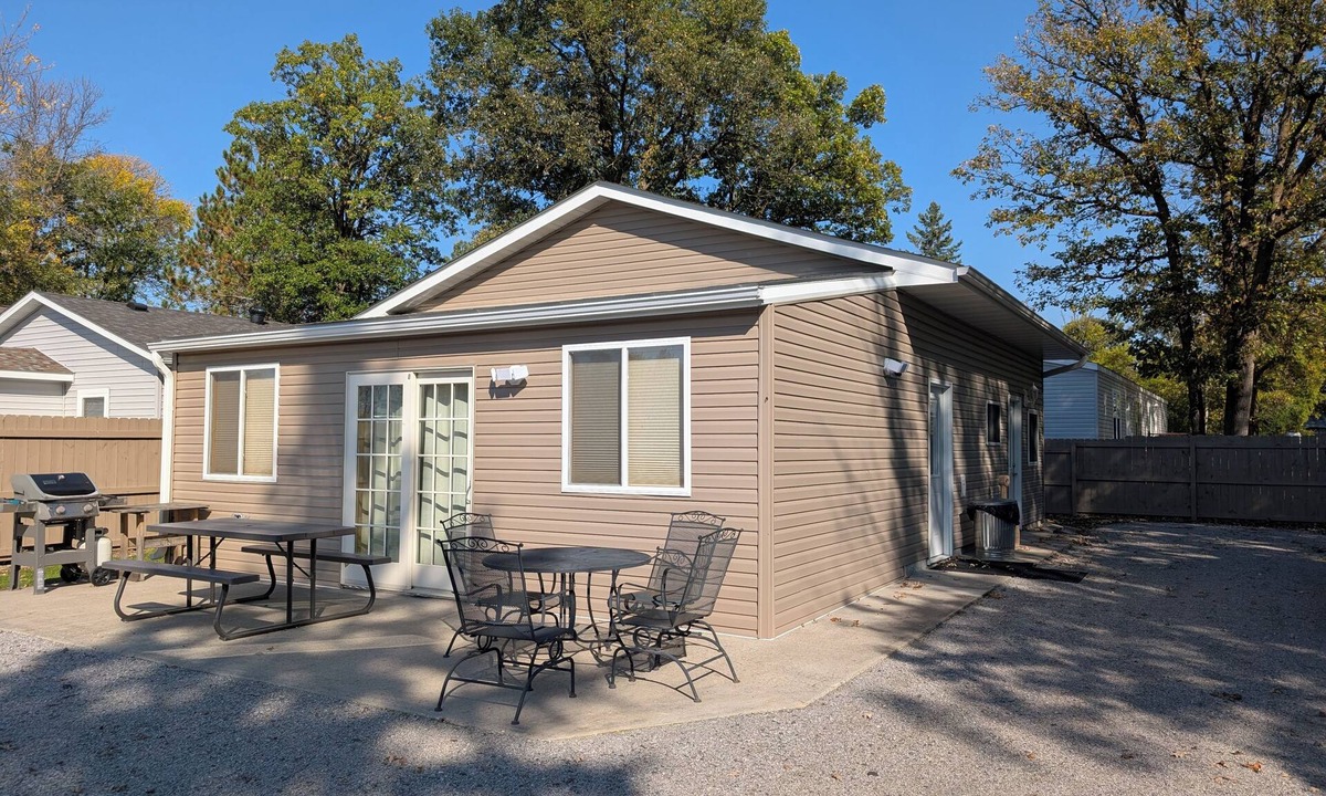 Baudette Cabin | Golden Walleye Getaway. Close to local attractions & lots of off street parking