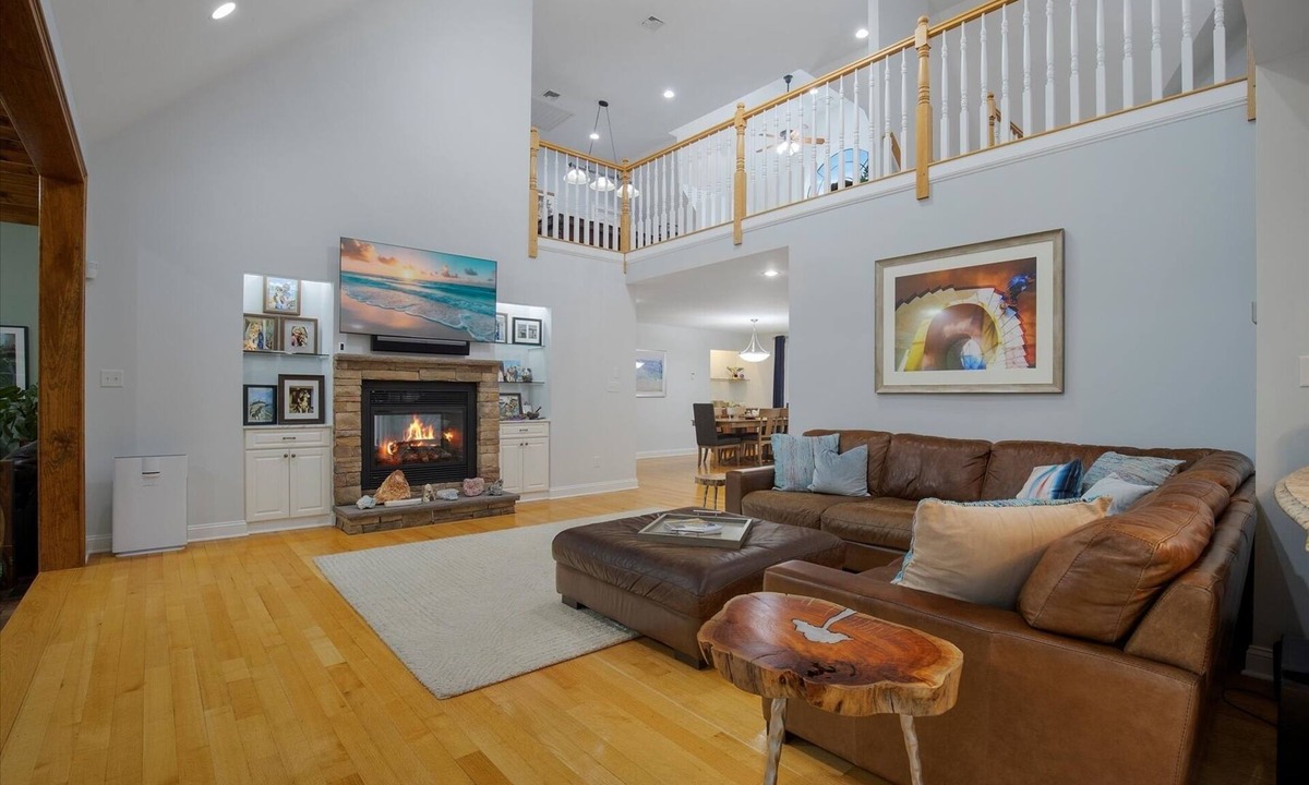 East Falmouth House | Gorgeous home close to everything! Dog-friendly.