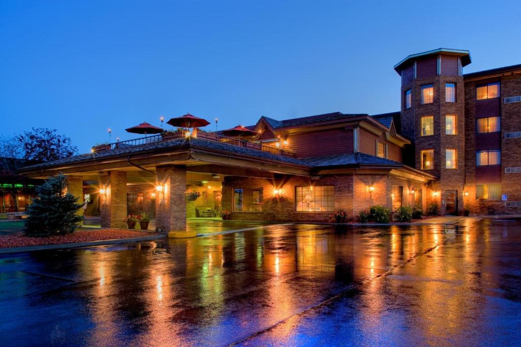 Rapid City Hotel | Grand Gateway Hotel
