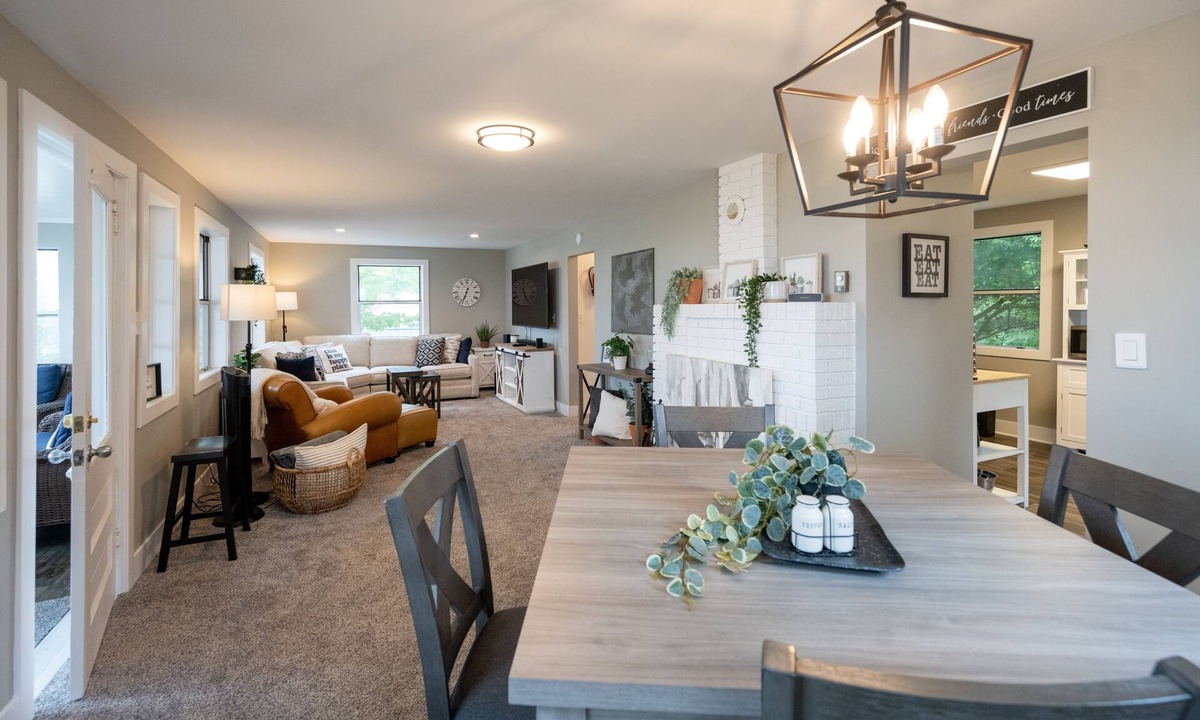 Grand Haven Cottage | Grand Haven cottage walkable to Lake Michigan