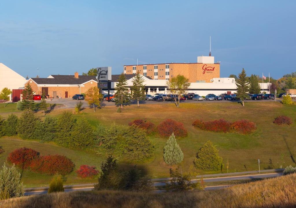 Minot Hotel | Grand Hotel