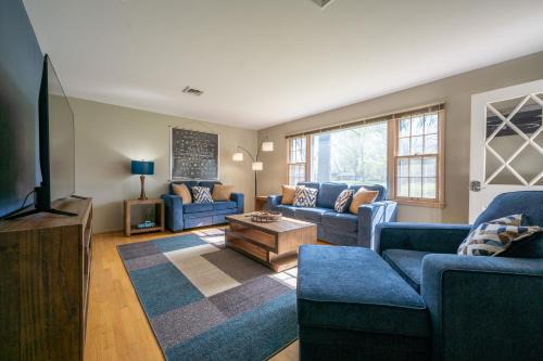 Indianapolis House | Grandma's House - Classic Indy Charm - Family Friendly