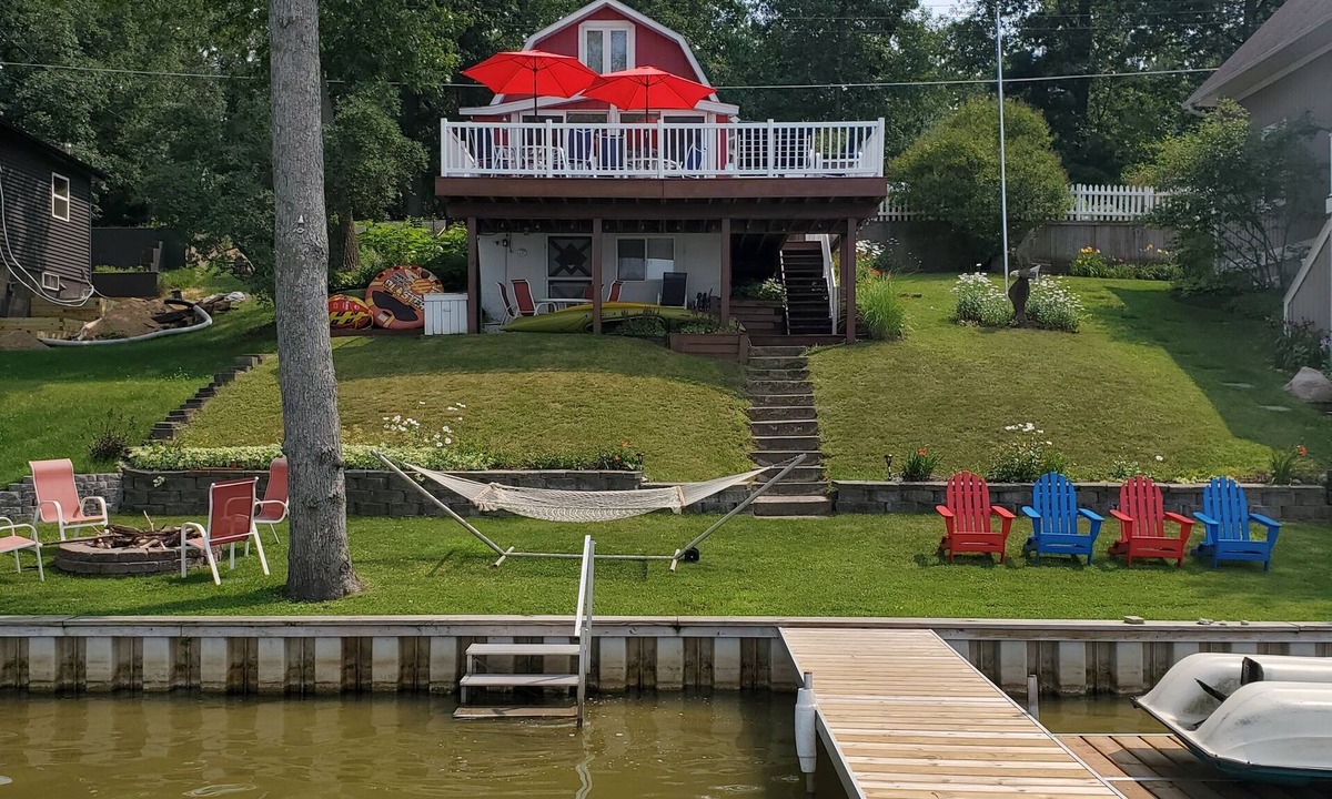Grant Cottage | Great family cottage on quiet Hess Lake