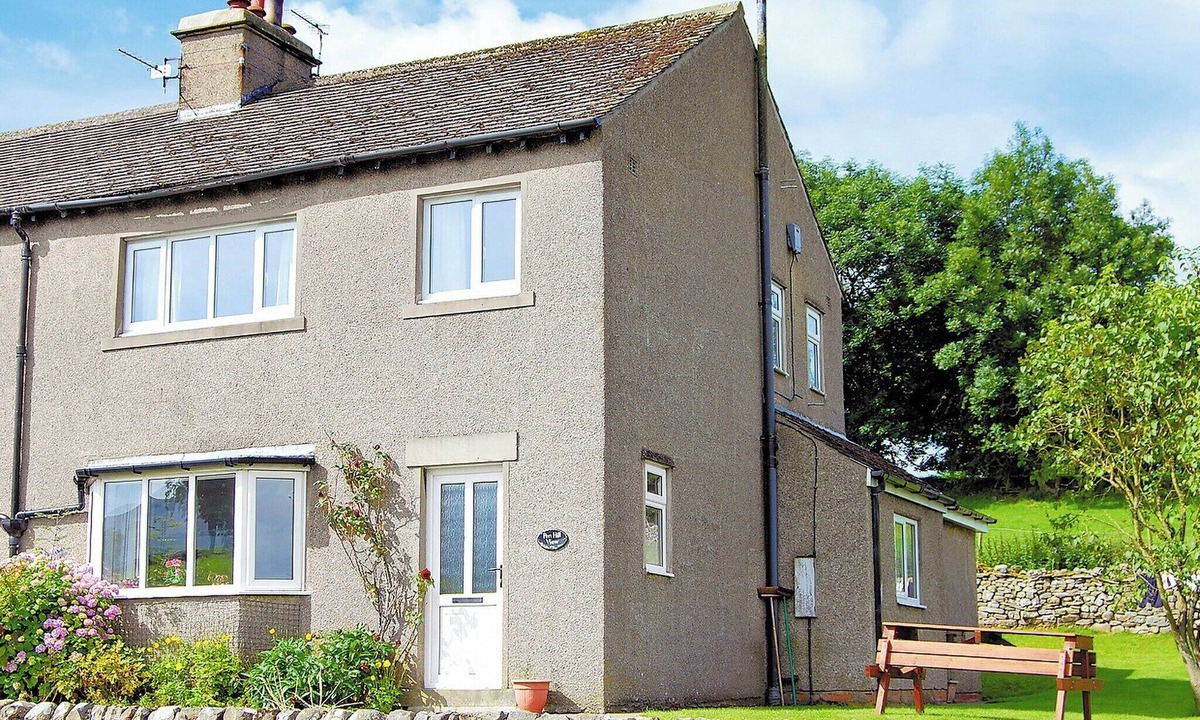 Aysgarth Cottage | Ground Floor: Living room: TV, DAB Radio, CD Player, Open Fire Dining room.