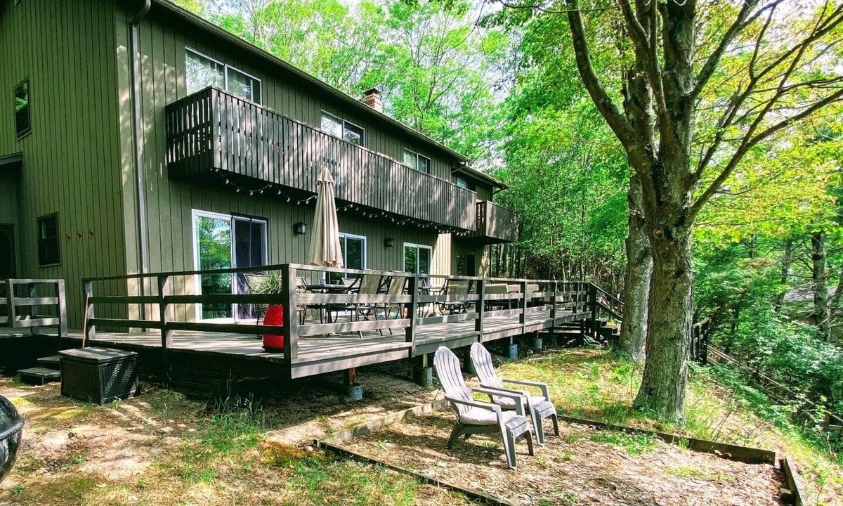 Pentwater Cottage | Gunn Cottage, 4 Bedroom on Lake Michigan, Garrison Beach Assn.