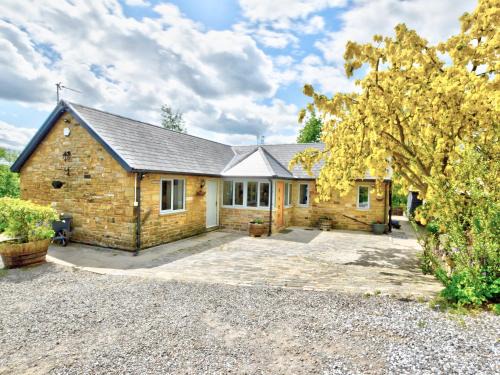 Henshaw House | Hadrians Garden Villa