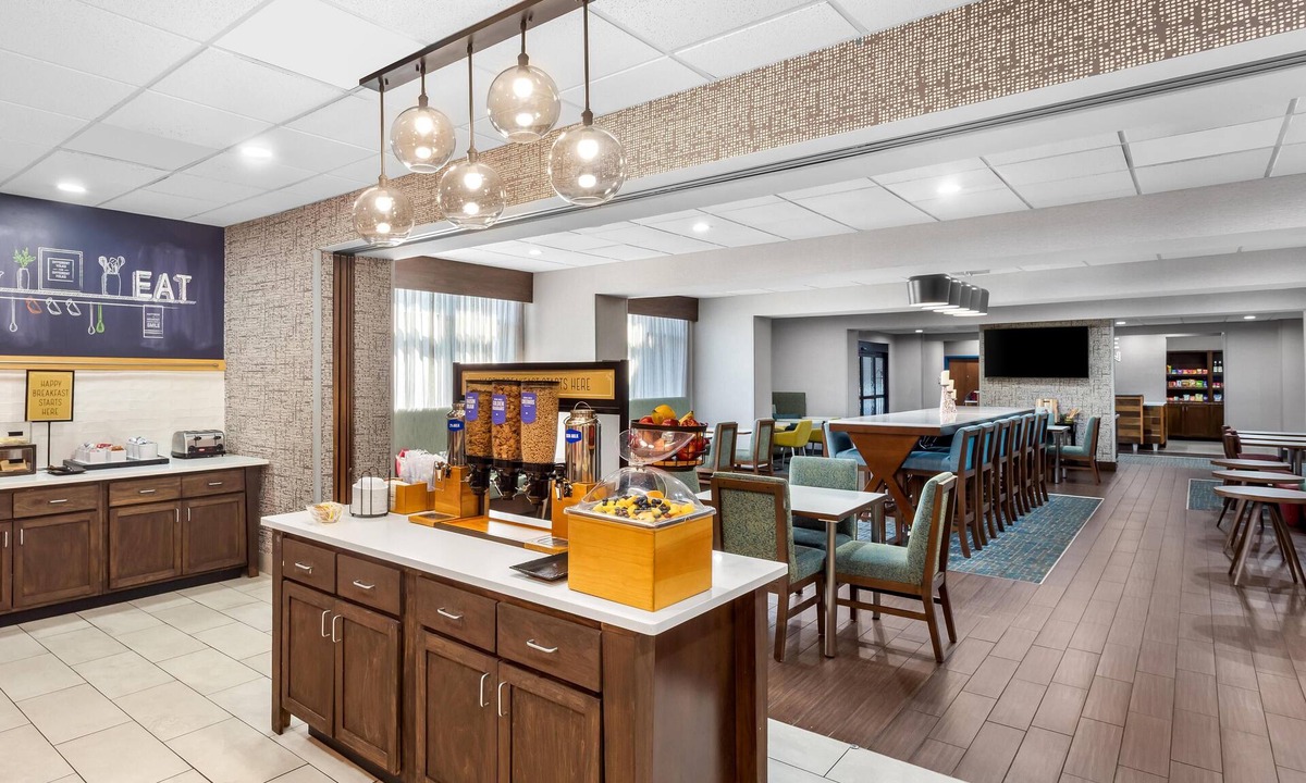 Huntington Hotel | Hampton Inn Huntington University Area