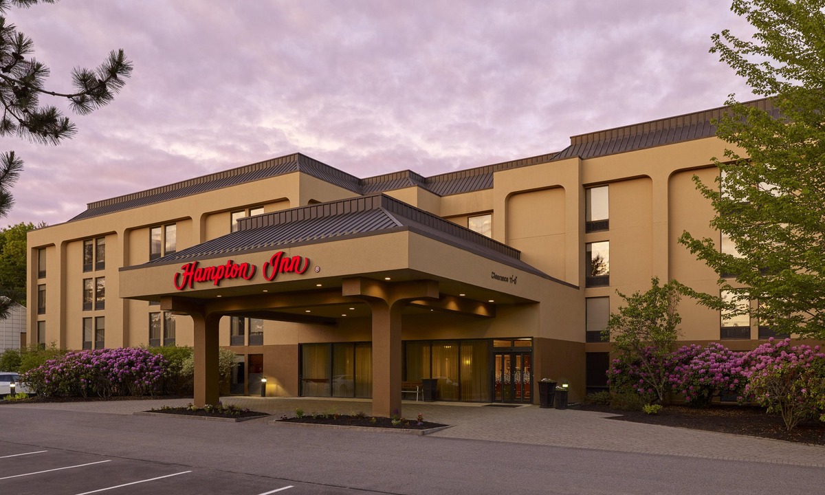 South Portland Hotel | Hampton Inn Portland-Airport
