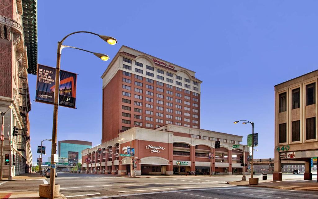 Downtown St. Louis Hotel | Hampton Inn St Louis- at the Arch