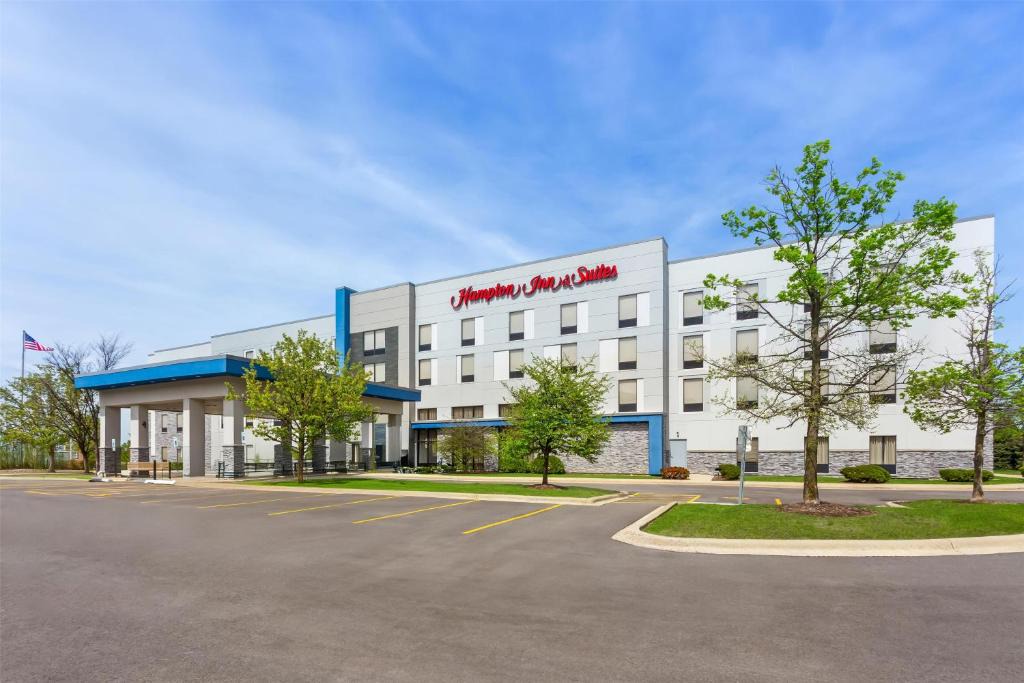 Bolingbrook Hotel | Hampton Inn & Suites Bolingbrook