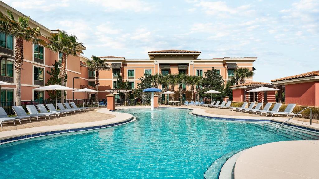 Destin Hotel | Hampton Inn & Suites Destin