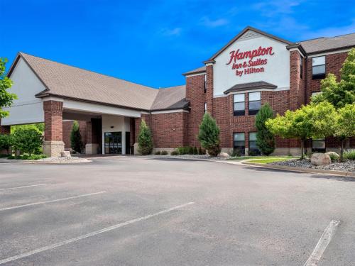 Okemos Hotel | Hampton Inn & Suites East Lansing